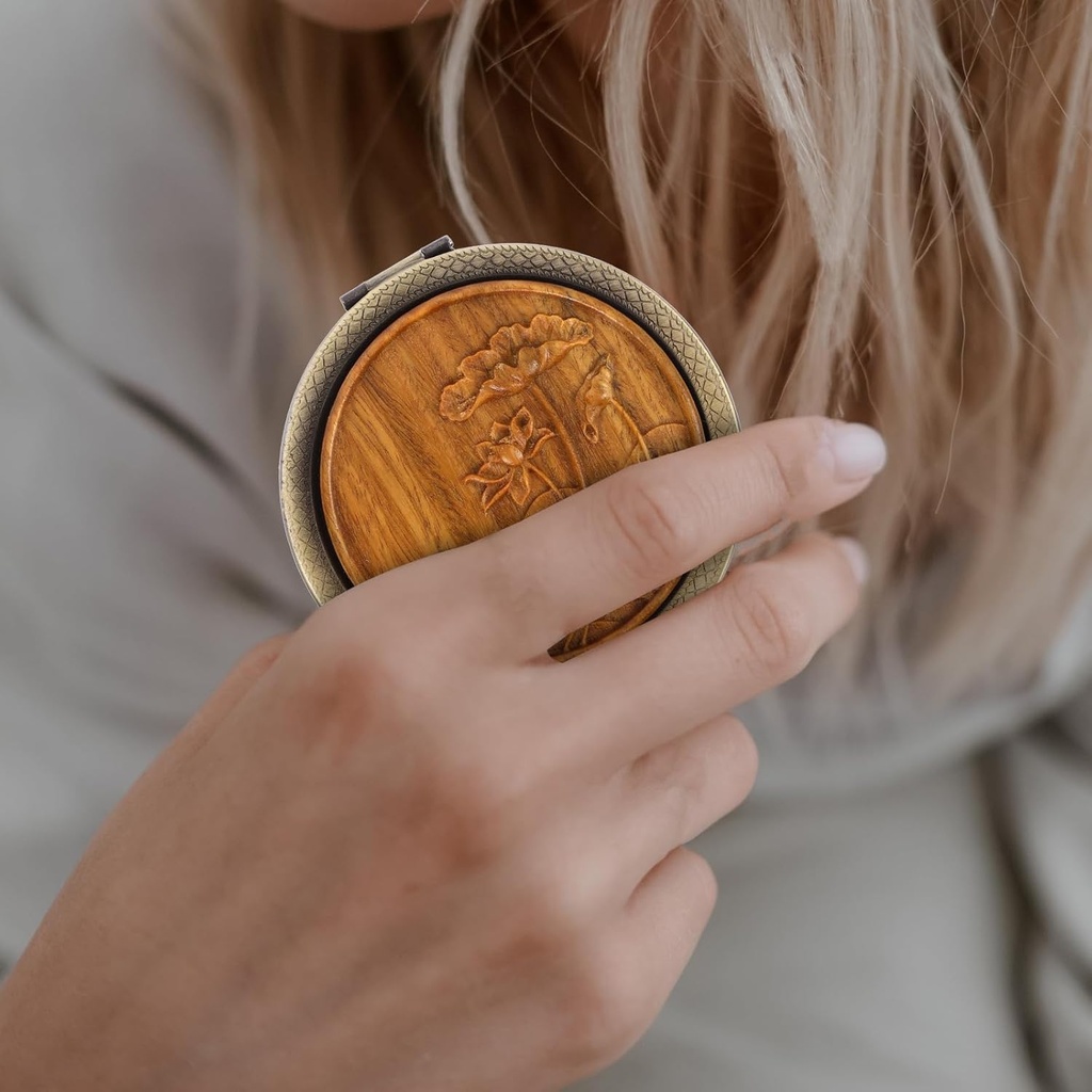 vintage-metal-handheld-compact-makeup-mirror-clamshell-pocket-cosmetic-travel-mirror-06-vintage-metal-handheld-compact-makeup-mirror---cla-6.jpg
