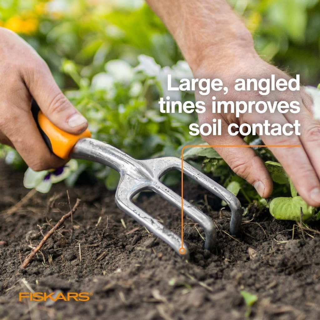heavy-duty-fiskars-ergo-cultivator-for-digging-aerating-soil-and-weeding-with-hanging-hole-06-heavy-duty-fiskars-ergo-cultivator-for-digging-aer-6.jpg