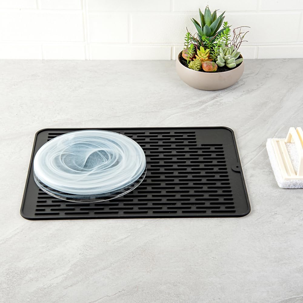 15-8-x-11-7-inch-medium-size-black-silicone-drying-mat-with-ribbed-design-waterproof-dish-drainboard-for-countertop-dishwasher-safe-restaurantware-03-158-x-117-inch-medium-size-black-silicone-drying-m-3.jpg
