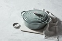 le-creuset-enameled-cast-iron-signature-round-wide-dutch-oven-6-75-qt-oyster-high-quality-cooking-pot-06-le-creuset-enameled-cast-iron-signature-round-wide-6.jpg