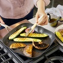 kitchenaid-11-25-inch-square-grill-pan-griddle-with-pouring-spouts-hard-anodized-induction-nonstick-matte-black-07-kitchenaid-1125-inch-square-grill-pan-griddle-with-7.jpg