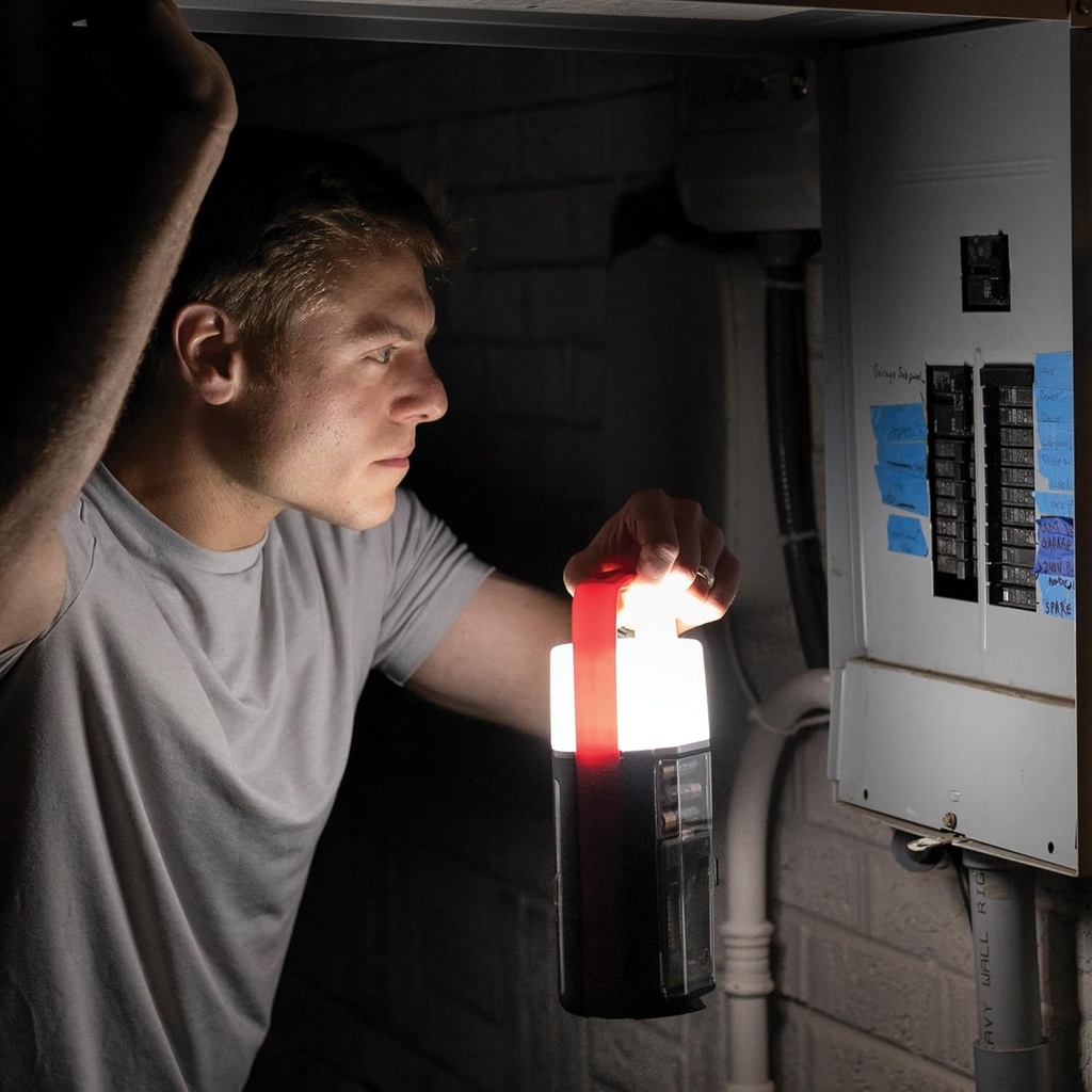battery-daddy-lantern-2-in-1-organizer-ultra-bright-1-000-lumens-lamp-stores-protects-42-batteries-includes-tester-screwdriver-04-battery-daddy-lantern-2-in-1-organizer-ultra-brigh-4.jpg