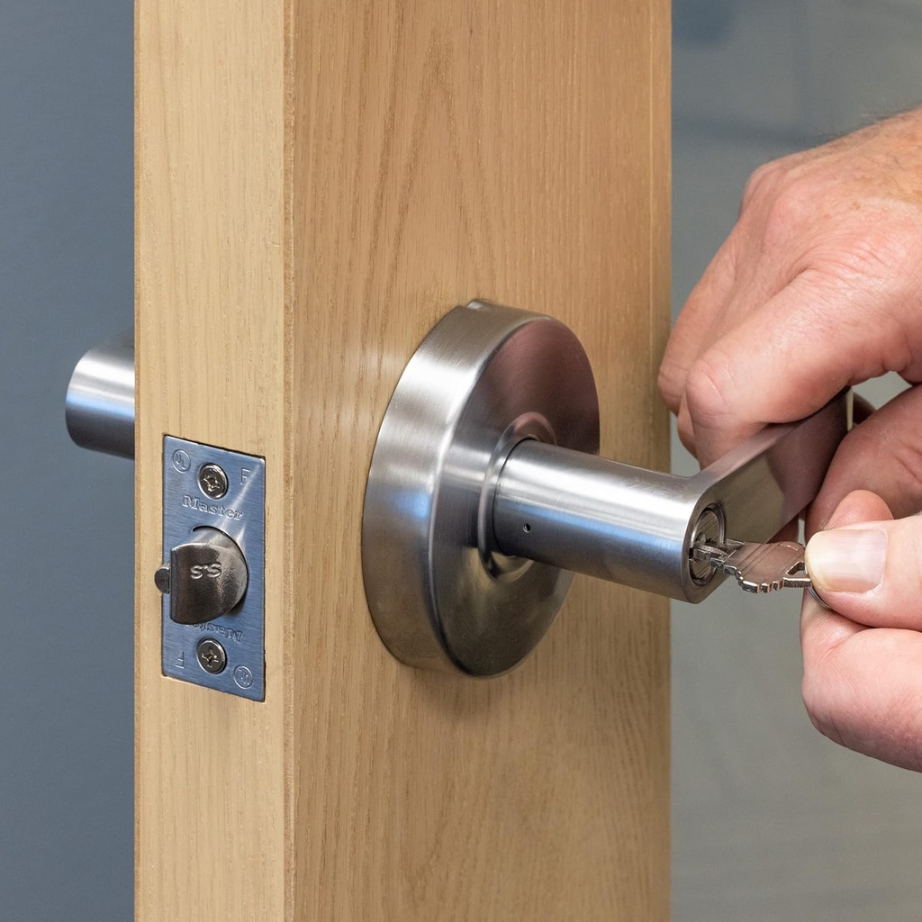 commercial-lever-style-locking-door-handle-with-brushed-chrome-finish-interior-or-exterior-keyed-entry-door-lock-by-master-lock-03-commercial-lever-style-locking-door-handle-with-br-3.jpg