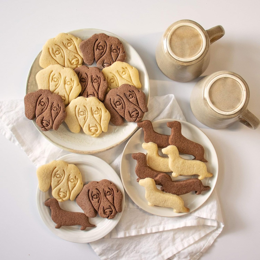 set-of-2-short-haired-dachshund-cookie-cutters-face-silhouette-2-pieces-by-bakerlogy-03-set-of-2-short-haired-dachshund-cookie-cutters---f-3.jpg