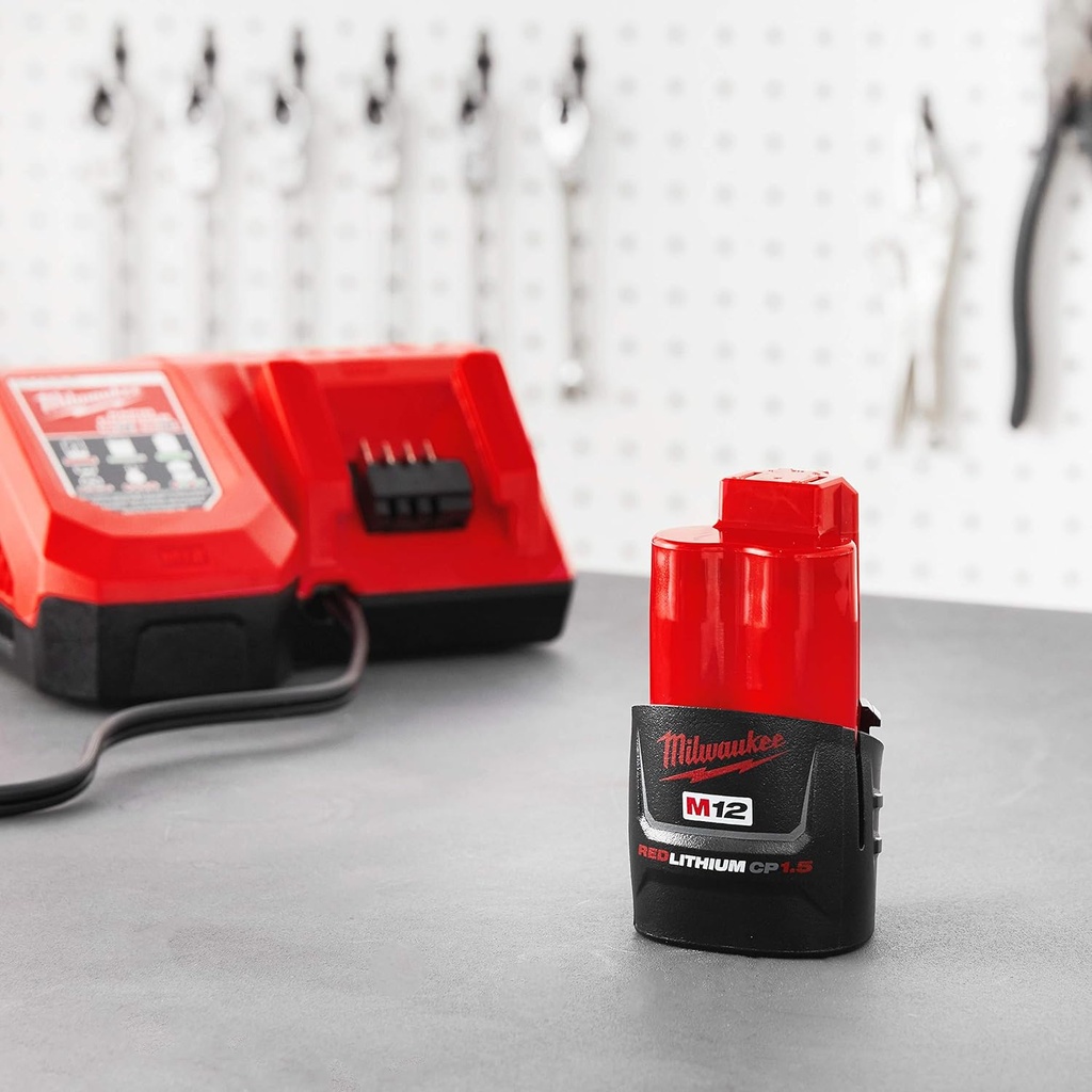milwaukee-m12-redlithium-12v-1-5ah-battery-for-cordless-power-tools-genuine-oem-with-overload-protection-06-milwaukee-m12-redlithium-12v-15ah-battery-for-cord-6.jpg