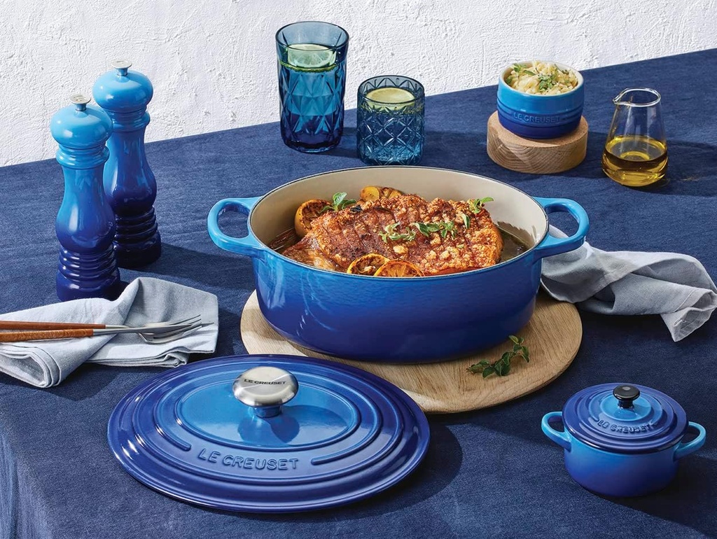 le-creuset-29-cm-oval-casserole-dish-with-lid-4-7l-azure-blue-enamelled-cast-iron-pot-06-le-creuset-29-cm-oval-casserole-dish-with-lid-47l--6.jpg